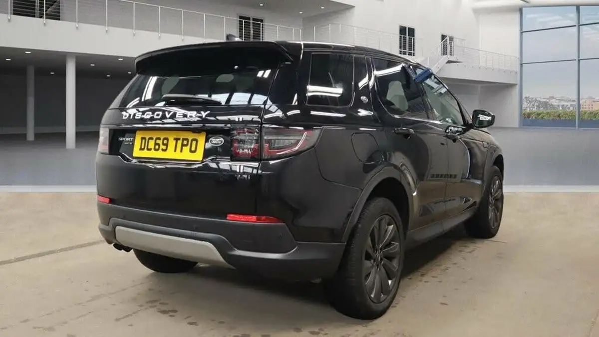 2019-land-rover-discovery-sport-20-d240-se-big-7