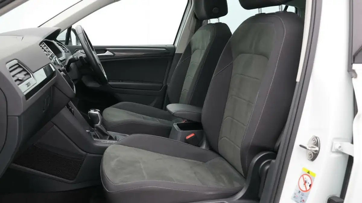 2021-volkswagen-tiguan-15-tsi-elegance-big-14