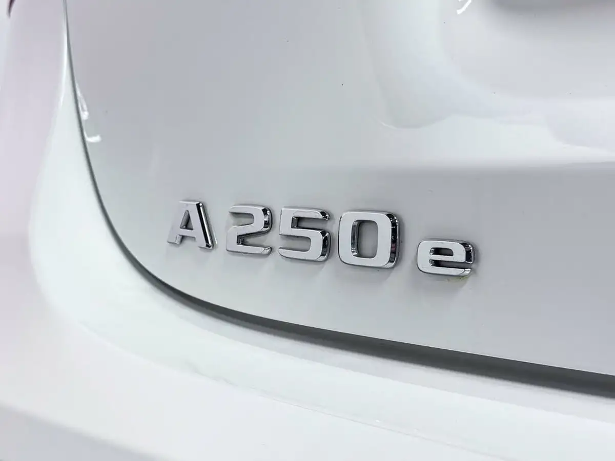2020-mercedes-benz-a-class-13-a250e-amg-line-premium-plus-hatchback-5d-big-12