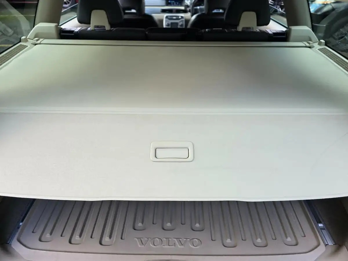 2014-volvo-xc70-30-t6-se-lux-304bhp-awd-big-43