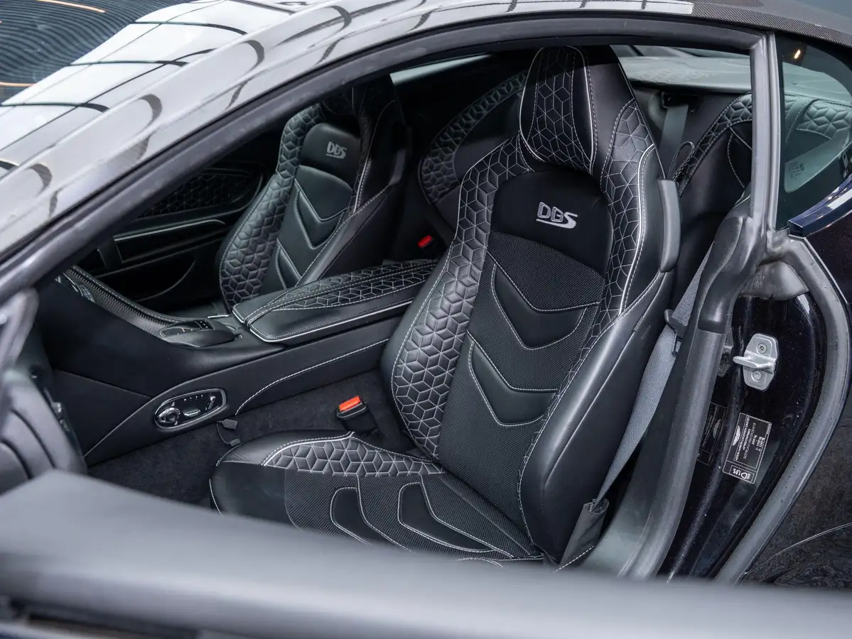2019-aston-martin-dbs-52-v12-superleggera-big-48