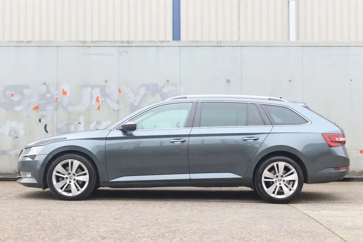 2019-skoda-superb-20tdi-se-l-executive-150ps-estate-dsg-big-3