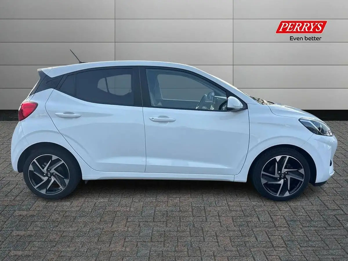 2022-hyundai-i10-12-premium-auto-big-2