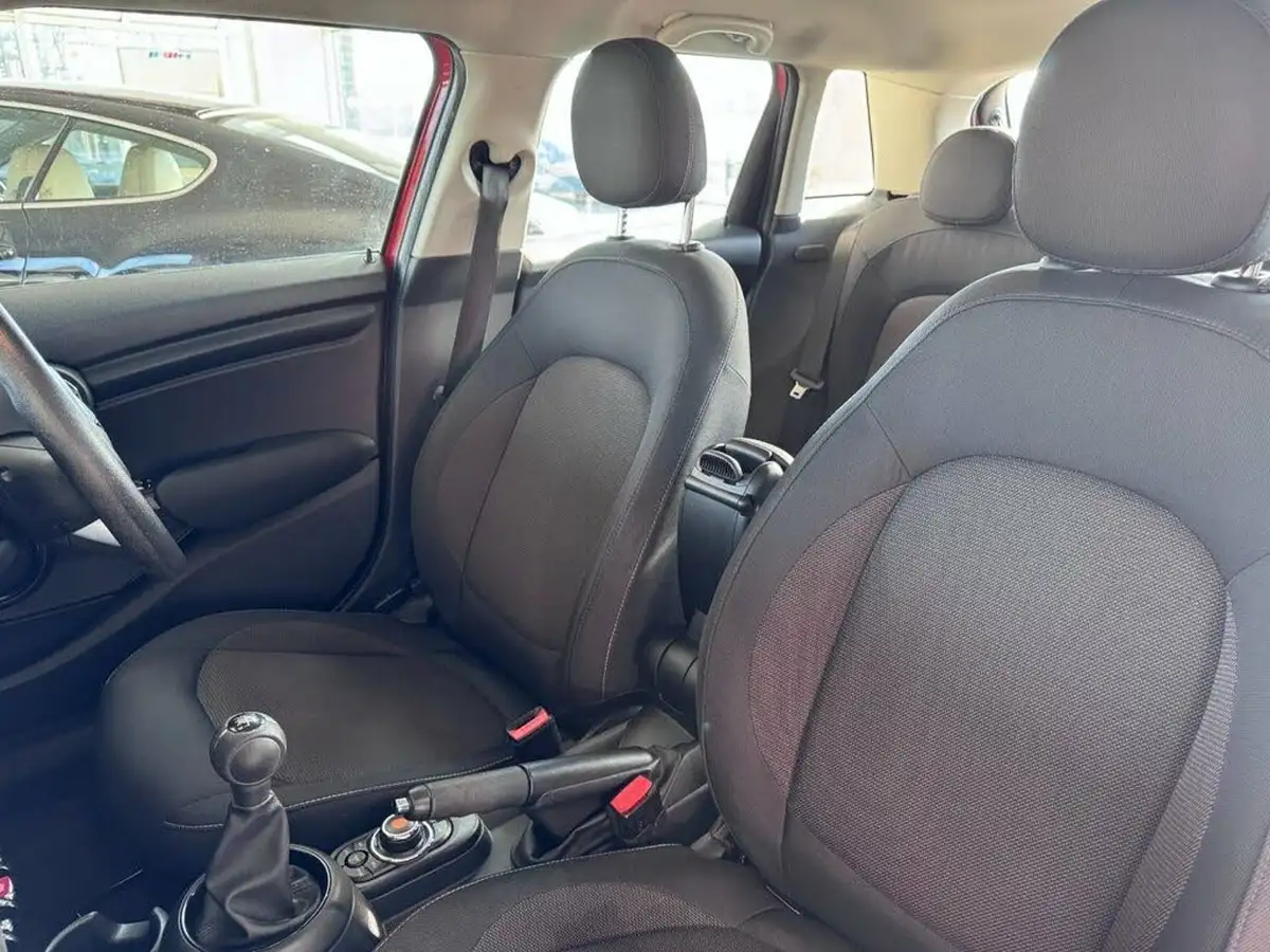 2019-mini-cooper-15-cooper-classic-hatchback-5d-big-34