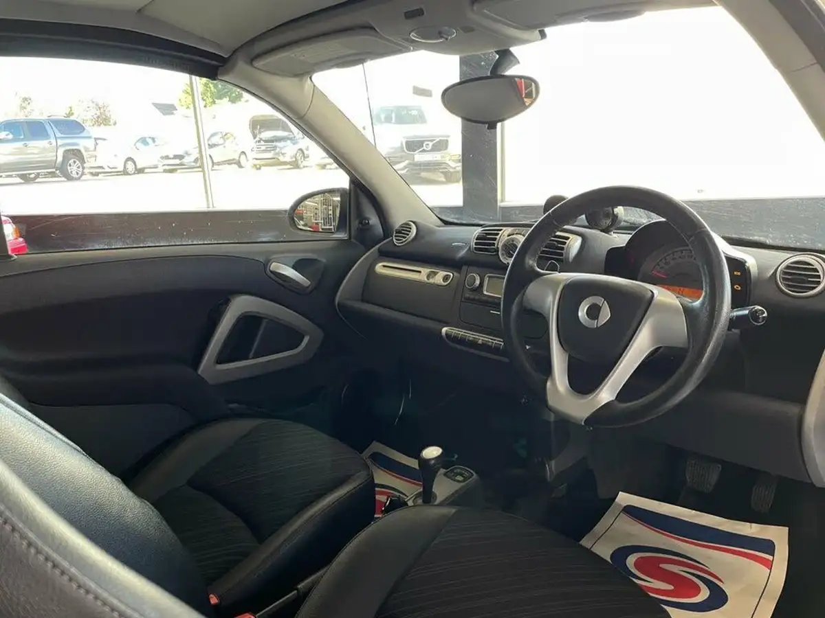 2013-smart-fortwo-10-edition-21-cabriolet-big-21