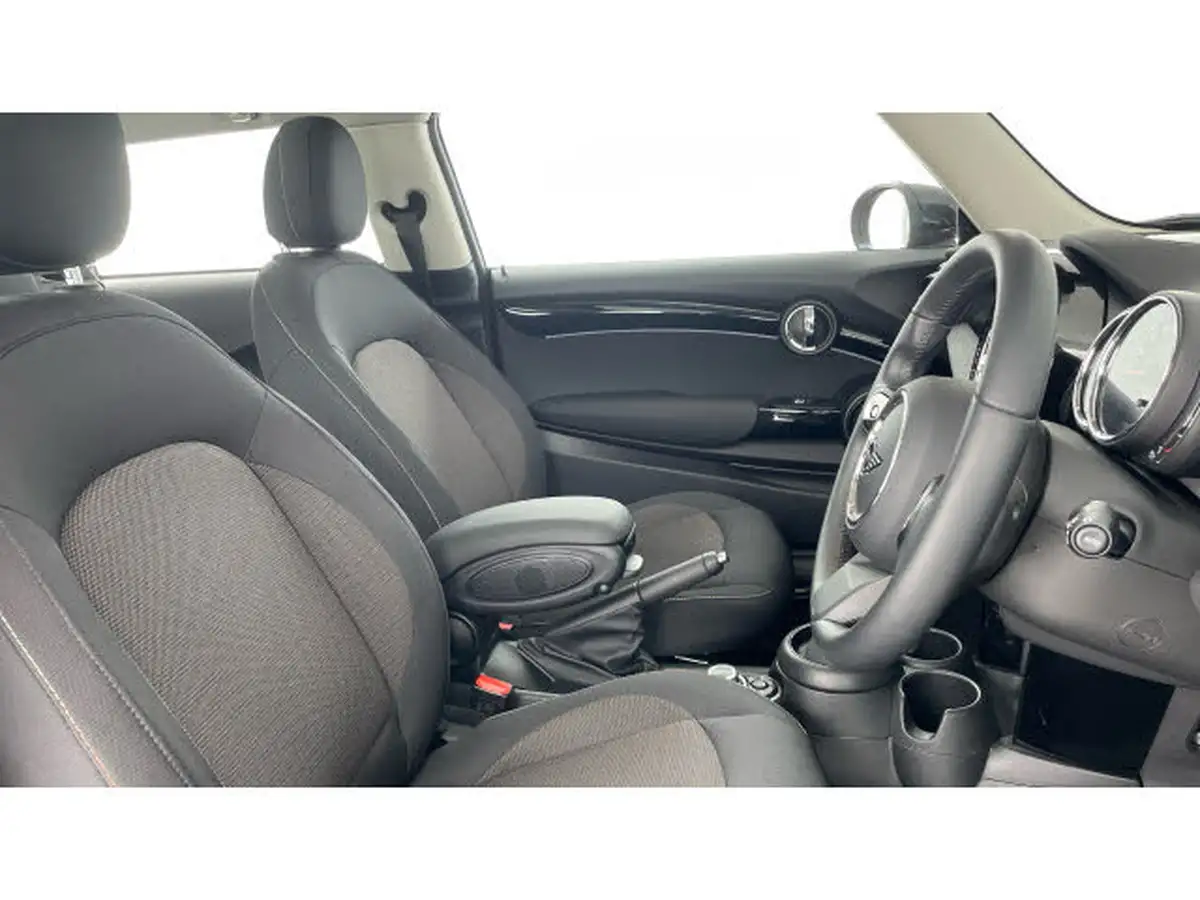2022-mini-cooper-15-cooper-classic-premium-plus-hatchback-3d-auto-big-10