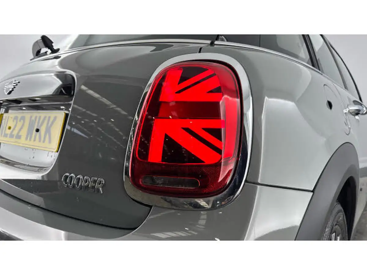 2022-mini-cooper-15-cooper-classic-premium-hatchback-5d-auto-big-24