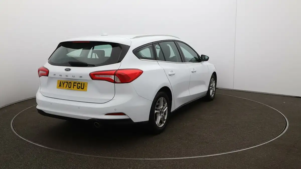 2020-ford-focus-15-zetec-120ps-estate-big-45