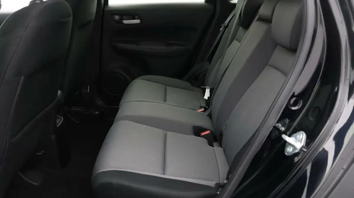 2022-honda-jazz-15-i-mmd-se-109ps-big-15
