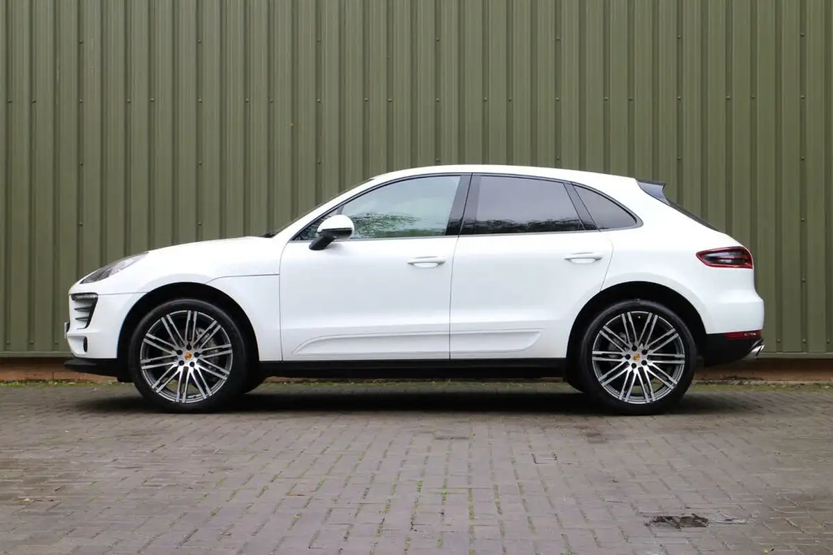 2016-porsche-macan-30td-s-big-3