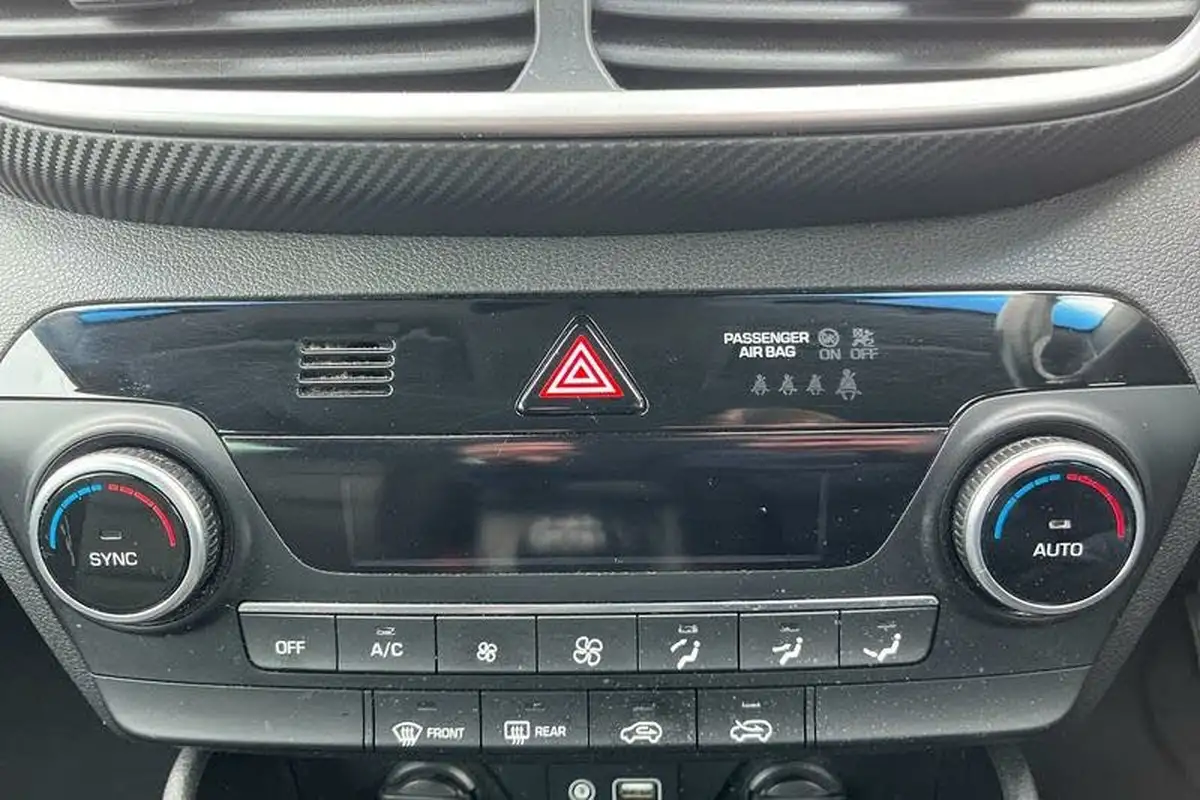 2019-hyundai-tucson-16-gdi-se-nav-big-35