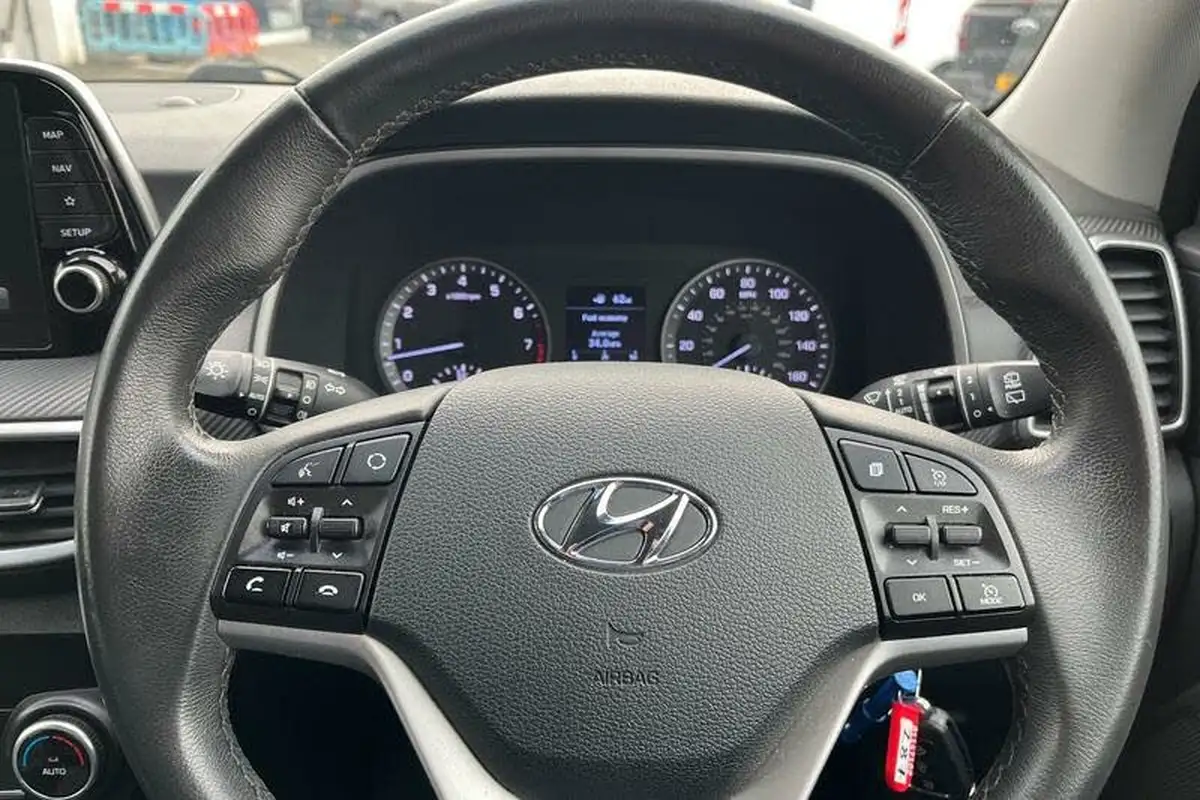 2019-hyundai-tucson-16-gdi-se-nav-big-11
