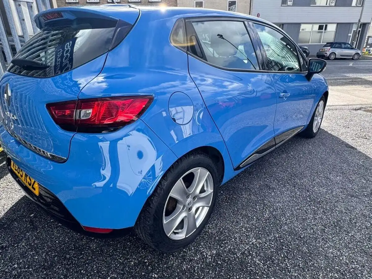 2015-renault-clio-12-dynamique-nav-big-21