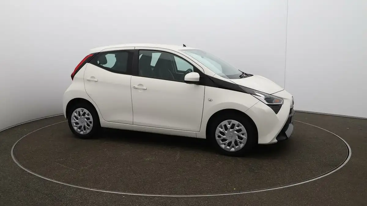 2019-toyota-aygo-10-vvt-i-x-play-tss-x-shift-big-38