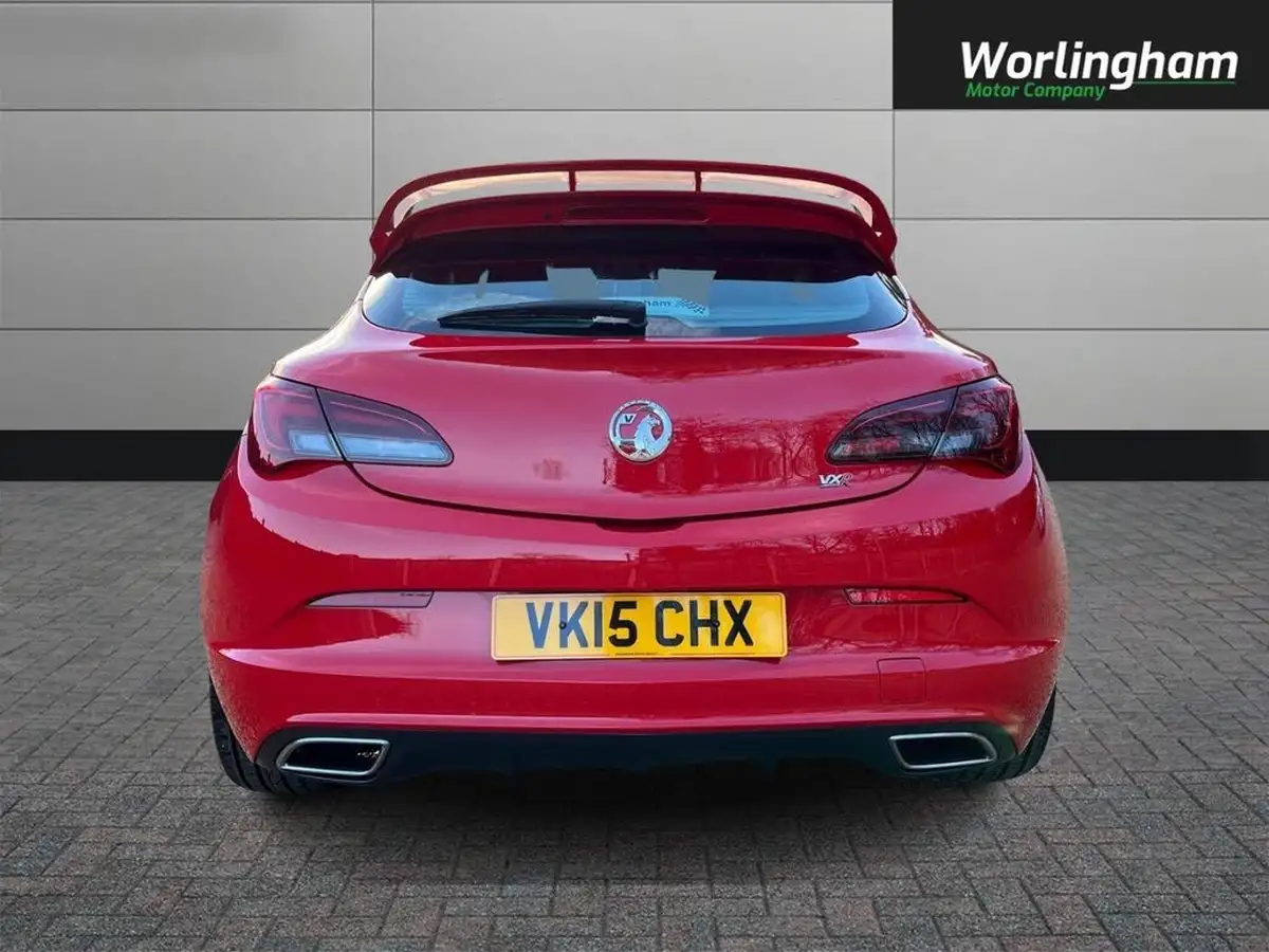 2015-vauxhall-astra-20-vxr-big-5