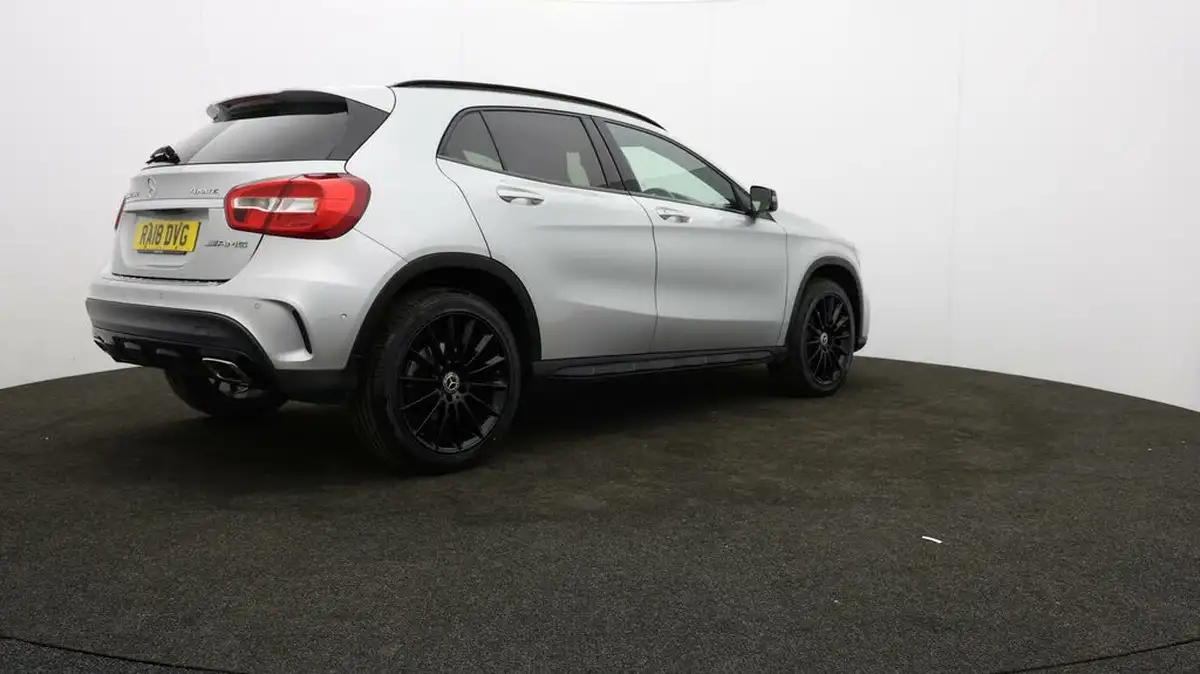 2018-mercedes-benz-gla-class-21d-gla-220d-amg-line-177ps-executivess-big-78