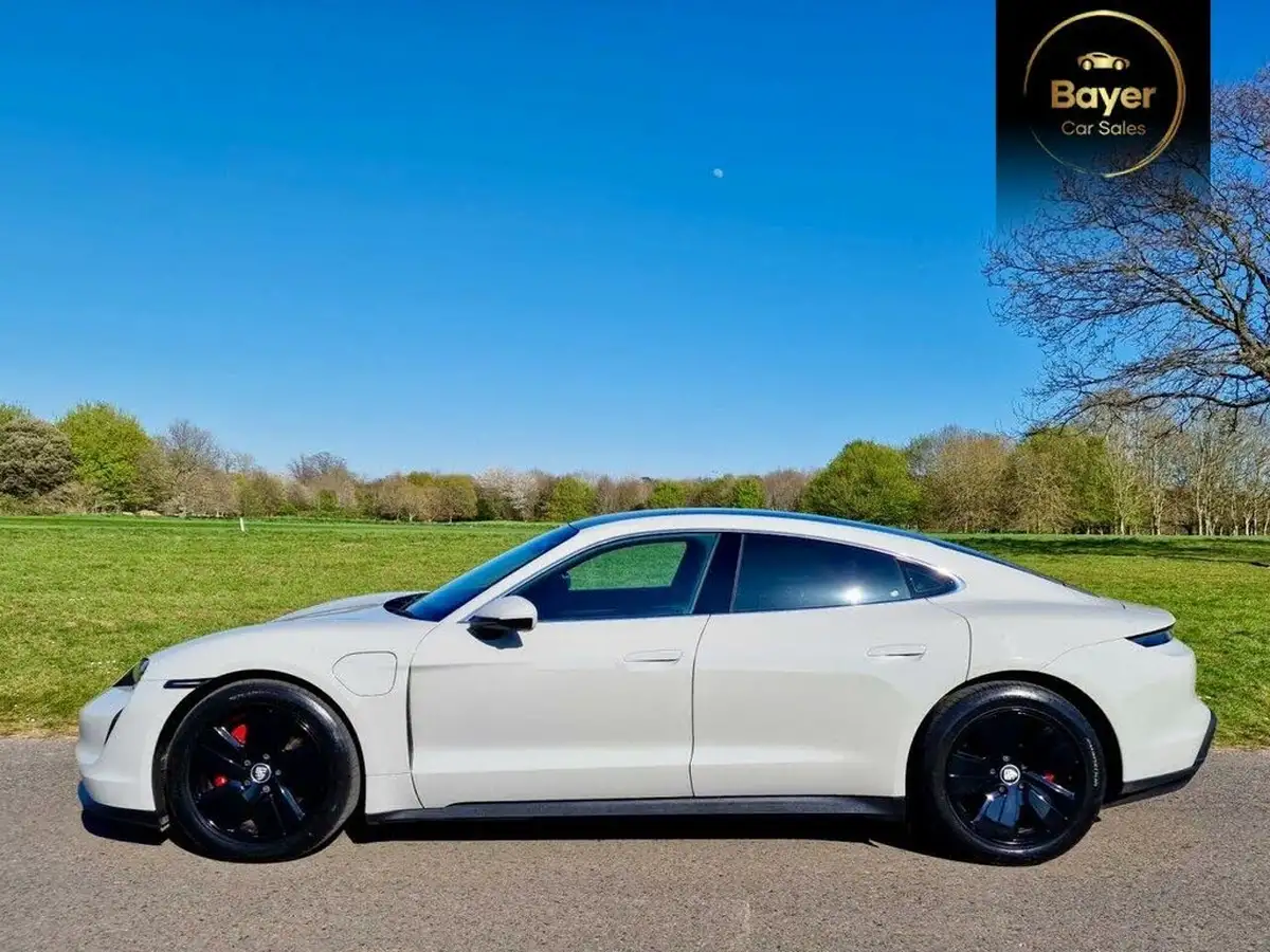 2022-porsche-taycan-e-4s-530ps-big-3