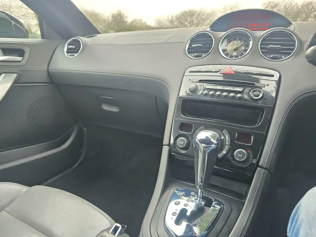 2010-peugeot-rcz-16-gt-156-auto-big-27