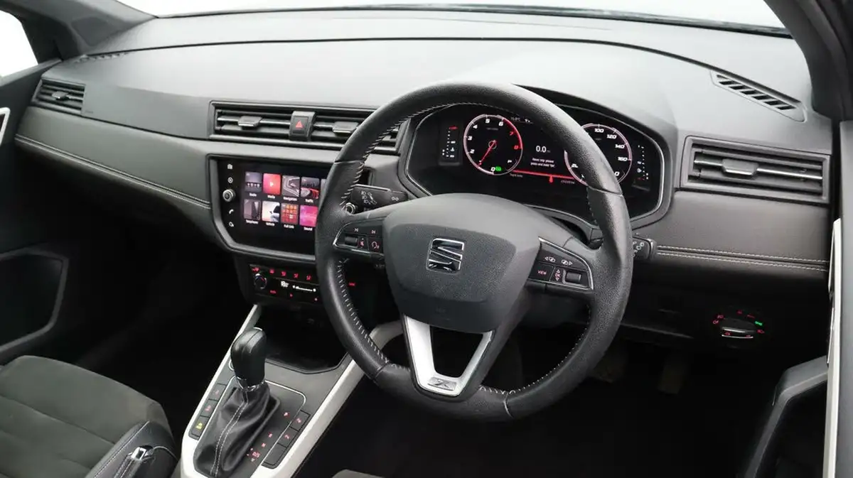 2019-seat-arona-10-tsi-xcellence-lux-ss-dsg-big-9