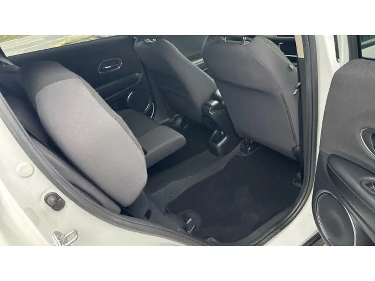 2019-honda-hr-v-15-i-vtec-se-big-37
