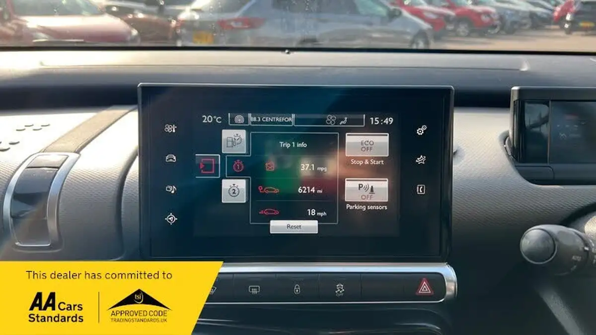 2016-citroen-c4-cactus-12-puretech-flair-110ps-ss-big-22