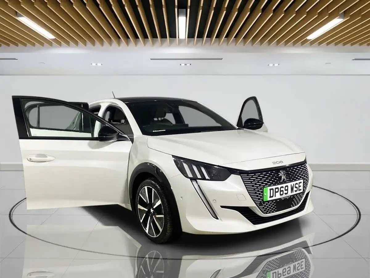 2020-peugeot-208-e-gt-big-8