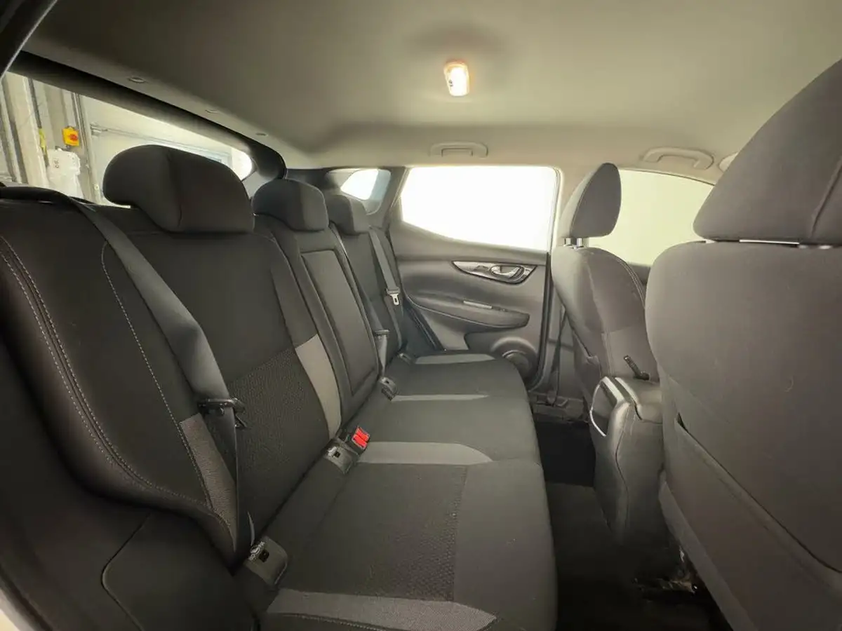 2019-nissan-qashqai-13-dig-t-acenta-premium-140ps-big-18