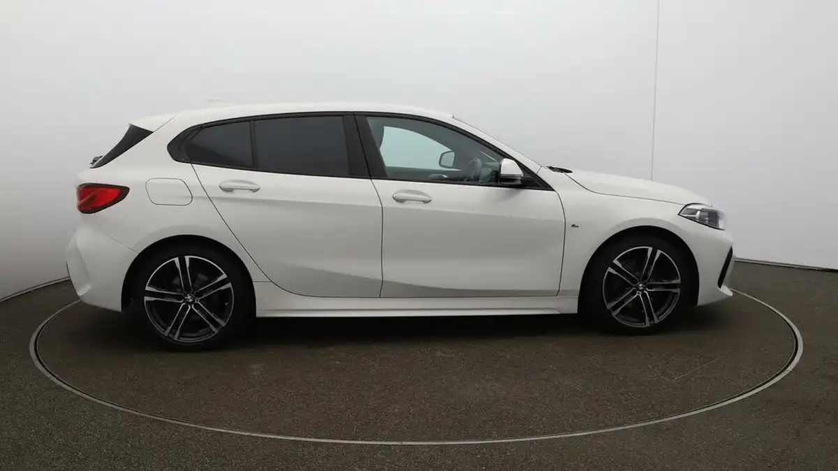 2022-bmw-1-series-15-118i-m-sport-lcp-pro-pack-big-8