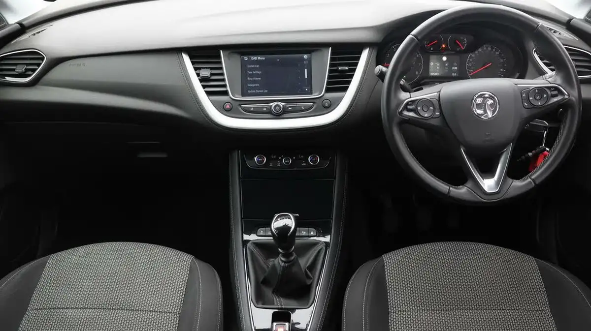 2020-vauxhall-grandland-x-12-se-big-12
