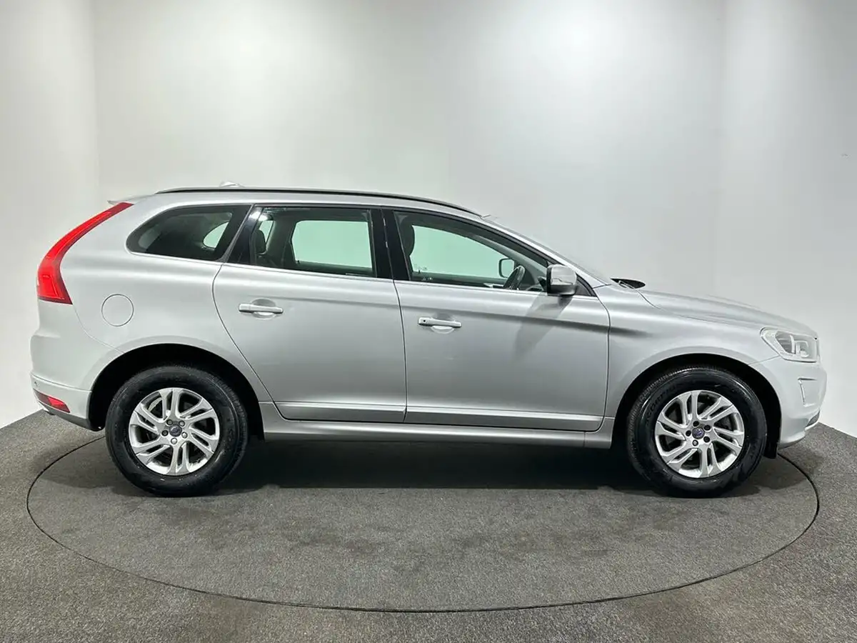 2016-volvo-xc60-24td-d4-se-nav-geartronic-big-7