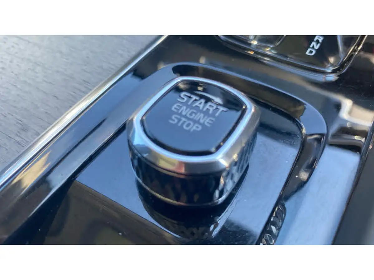 2023-volvo-xc90-20-t8-ultimate-dark-big-22