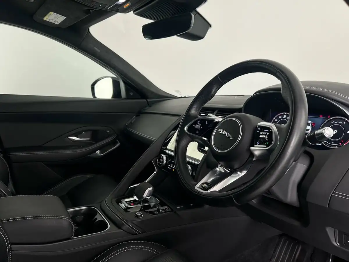 2021-jaguar-e-pace-20-d200-r-dynamic-se-big-11