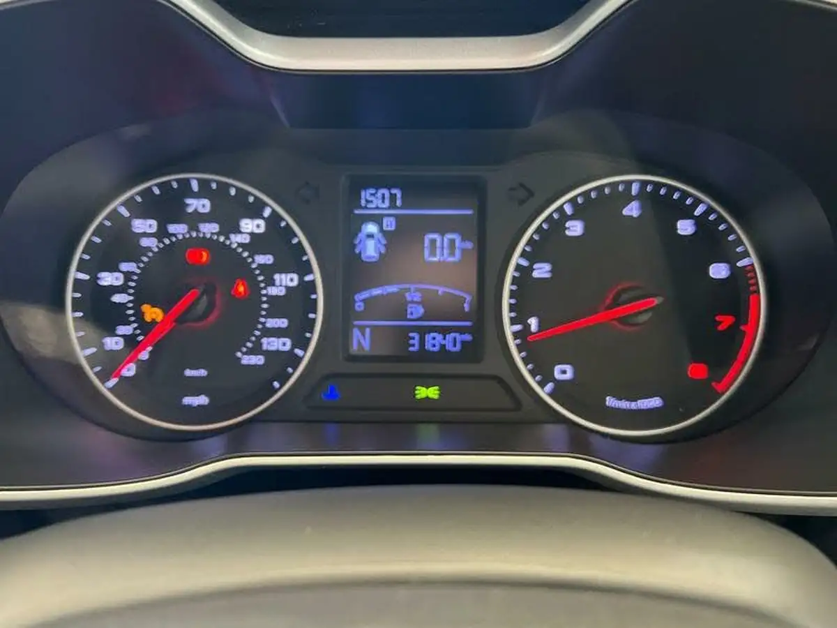 2019-mg-zs-suv-15-vti-tech-limited-edition-106ps-big-14