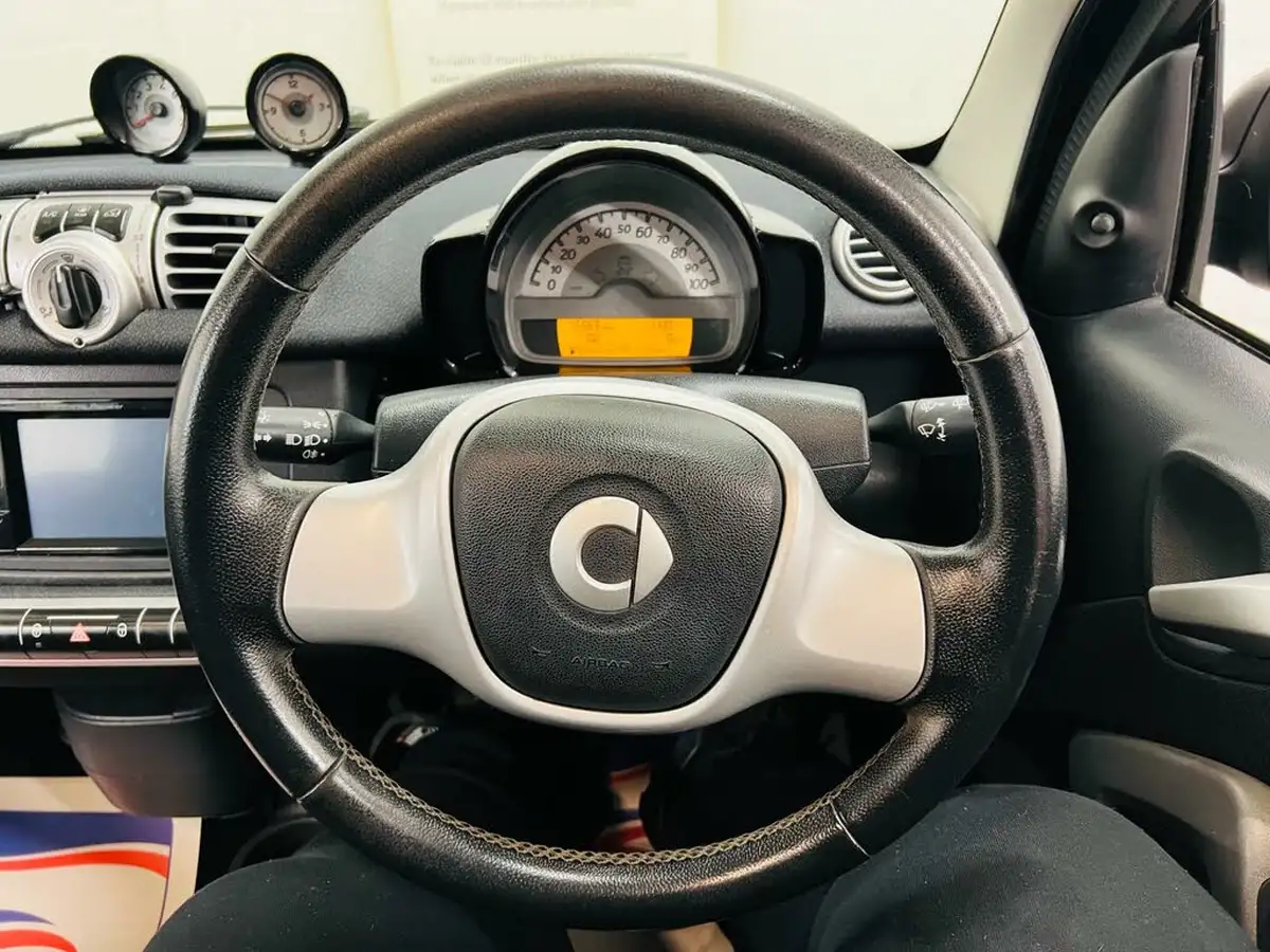 2012-smart-fortwo-10-passion-71bhp-coupe-softouch-big-22