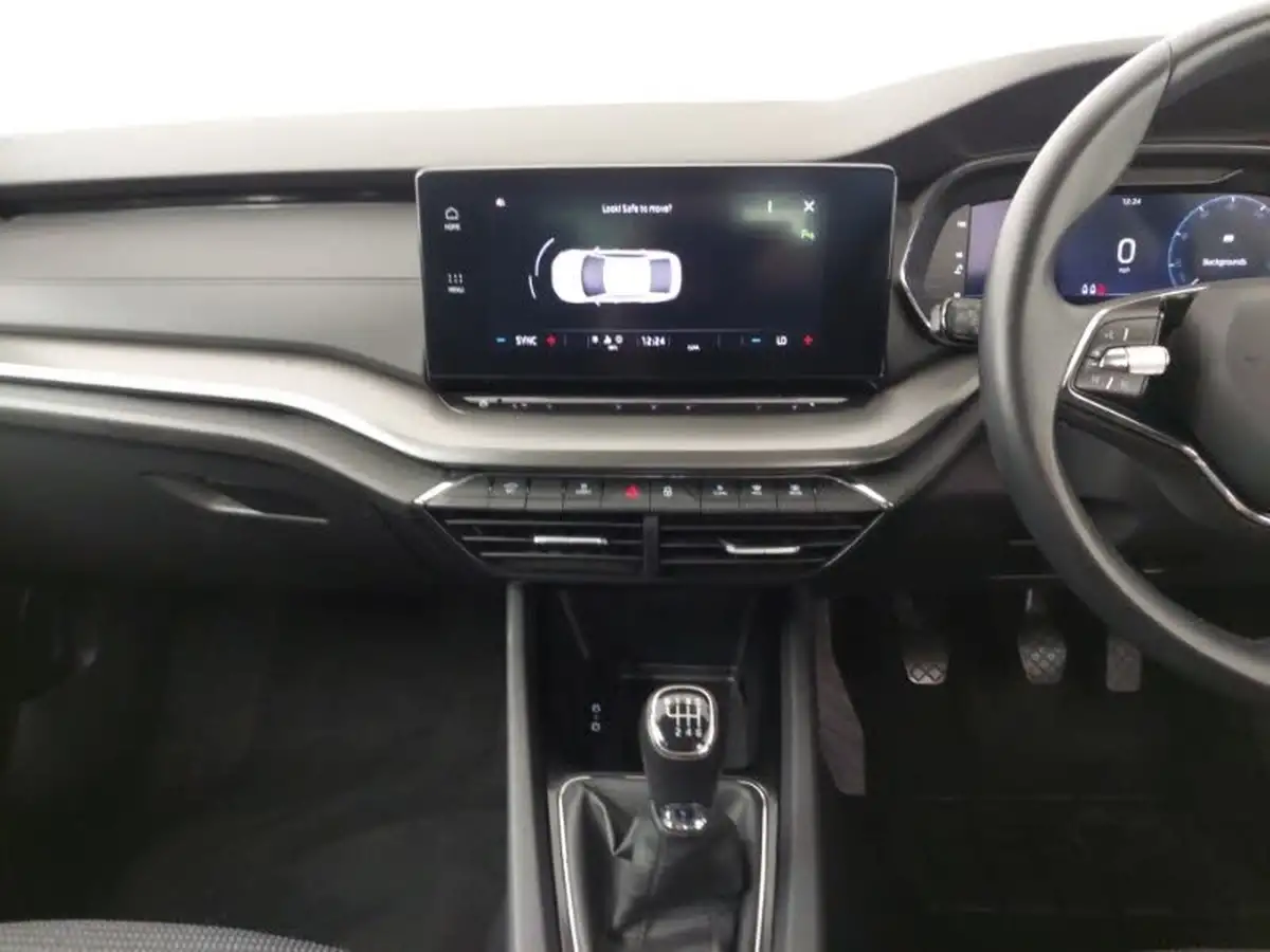 2022-skoda-octavia-15-tsi-se-technology-hatchback-big-9