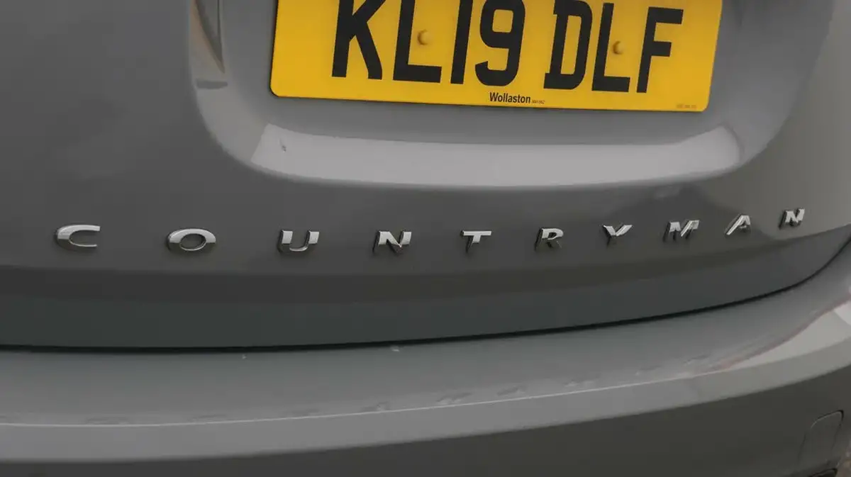 2019-mini-countryman-15-cooper-exclusive-big-22