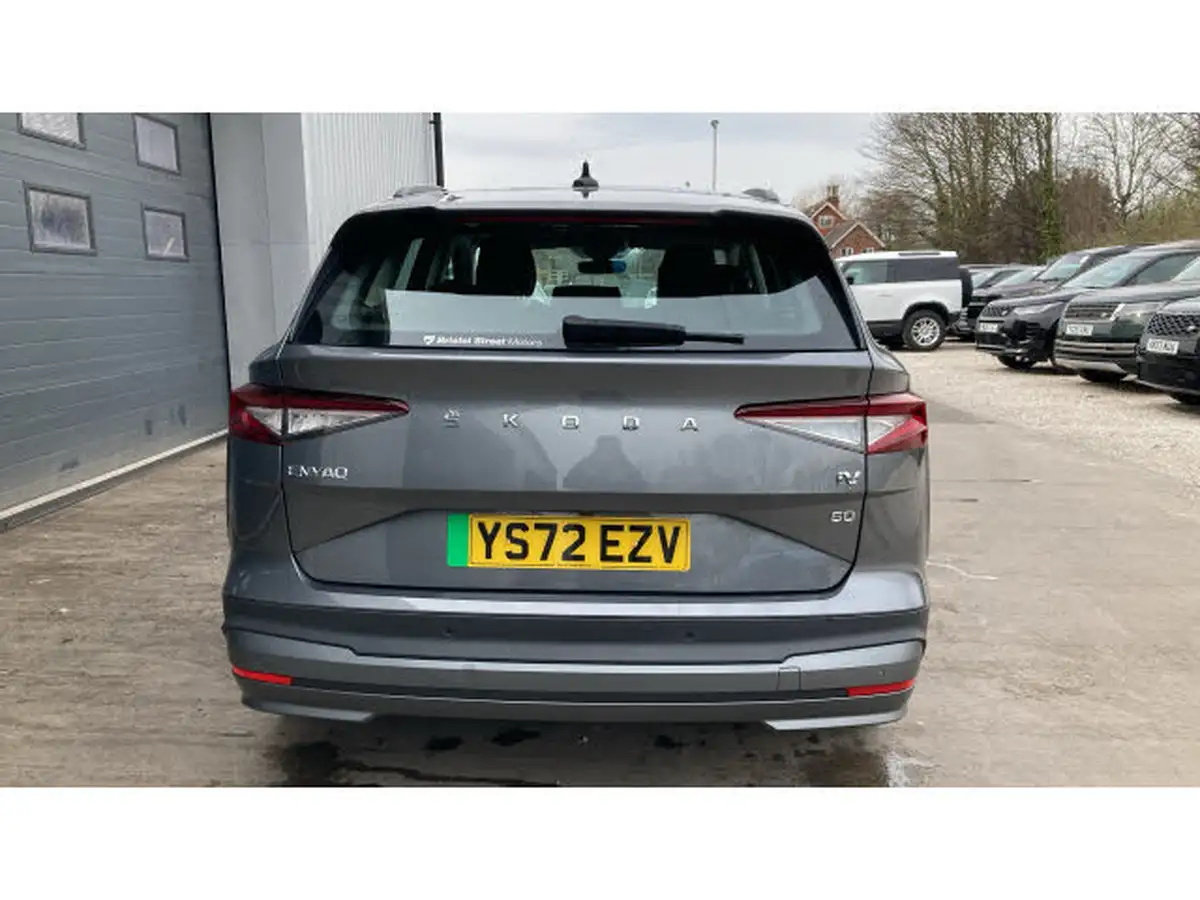 2022-skoda-enyaq-e-60-big-5