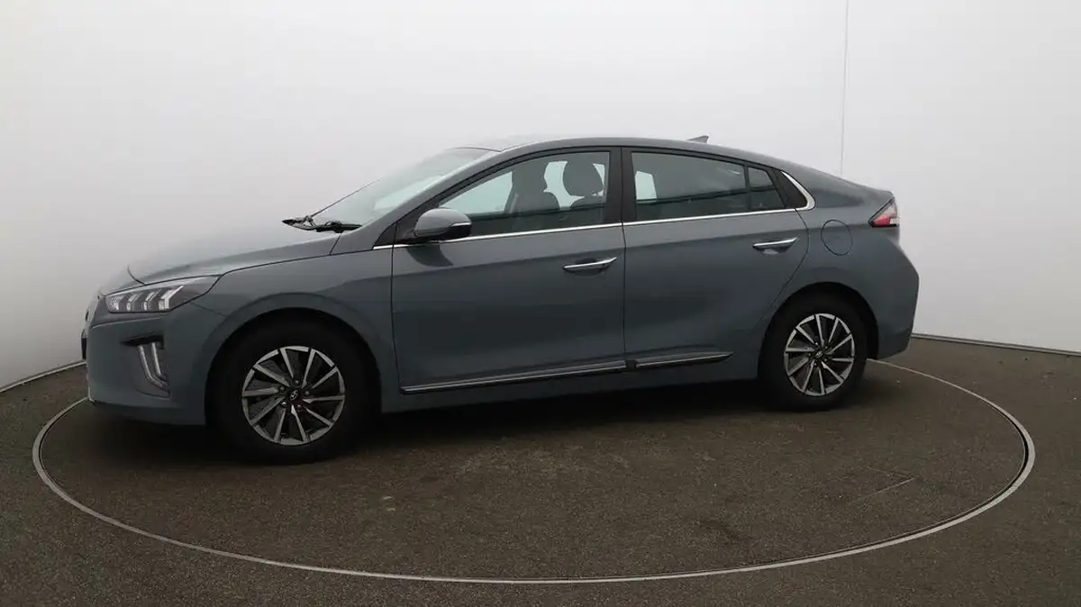 2022-hyundai-ioniq-e-premium-electric-big-58