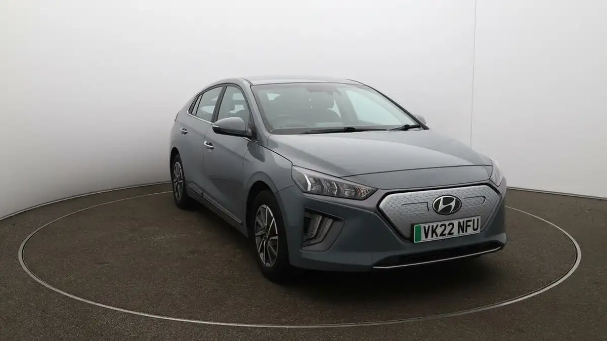 2022-hyundai-ioniq-e-premium-electric-big-34