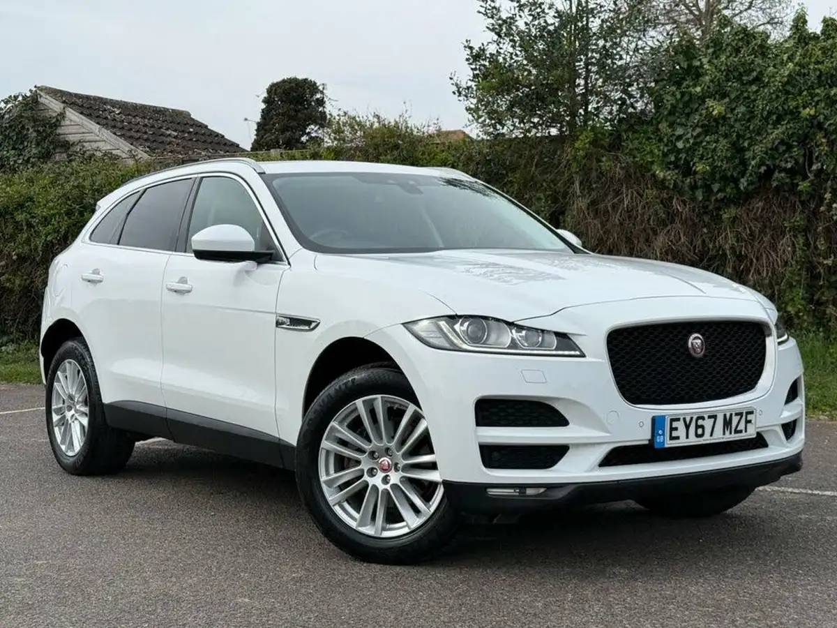 2017-jaguar-f-pace-20-i4d-portfolio-180ps-awd-ss-auto-big-0