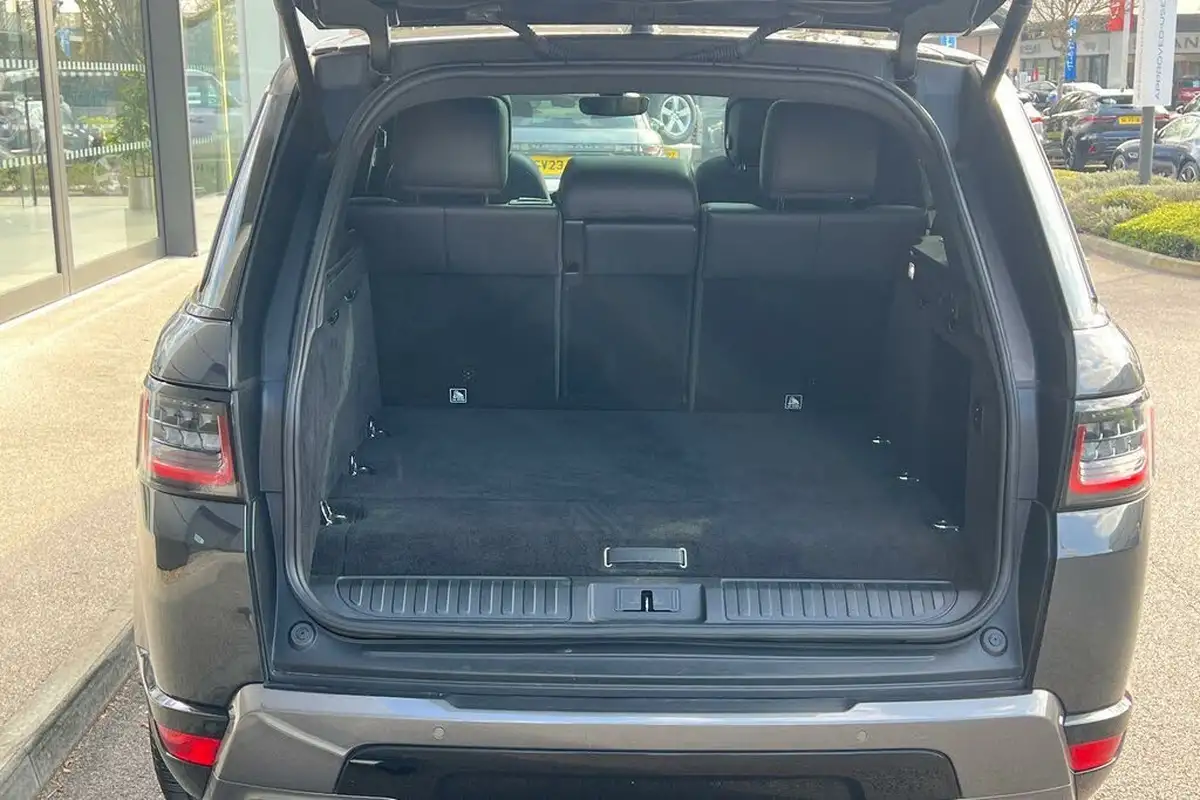 2021-land-rover-range-rover-sport-20-p400e-hse-silver-big-27
