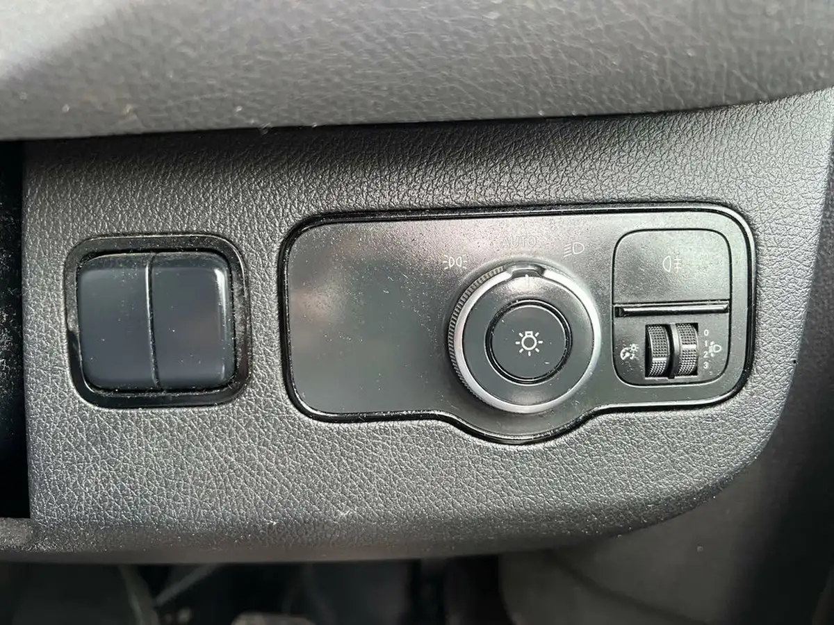 2018-mercedes-benz-sprinter-21cdi-311-l2h1-panel-van-rwd-eco-gear-360-big-30