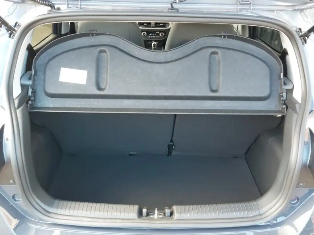 2025-hyundai-i10-12-premium-79ps-auto-big-7