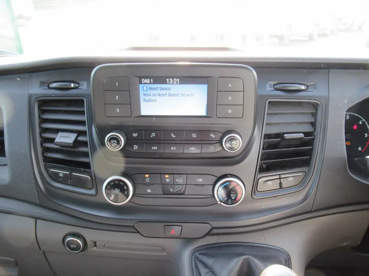 2021-ford-transit-20tdci-350-l2h1-leader-130pseu6dt-fwd-cab-big-15