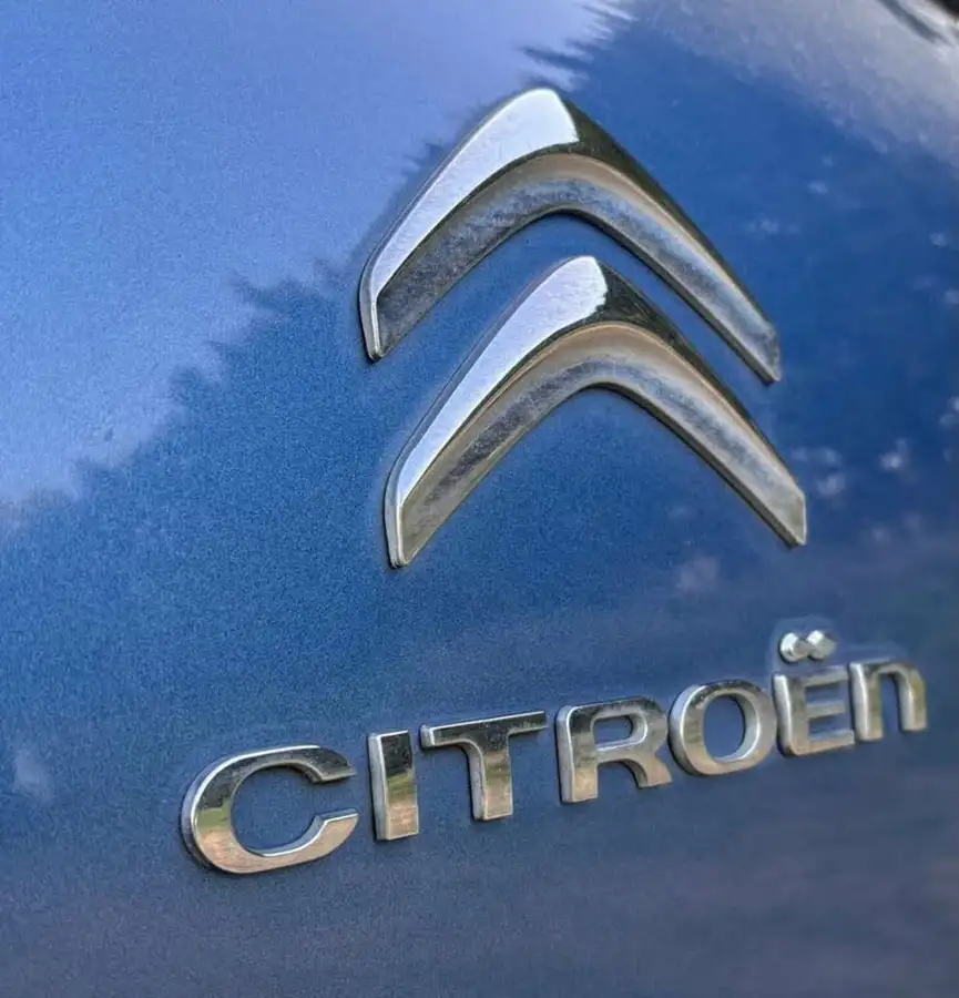 2016-citroen-c4-picasso-16bluehdi-exclusive-eat6-big-47