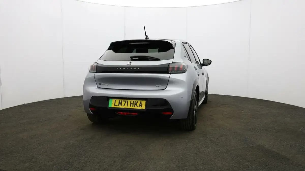 2021-peugeot-208-e-gt-premium-big-54