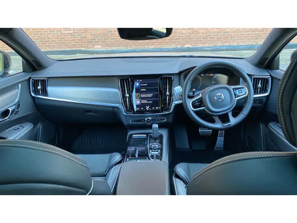 2021-volvo-v90-20-t6-r-design-340bhp-big-19
