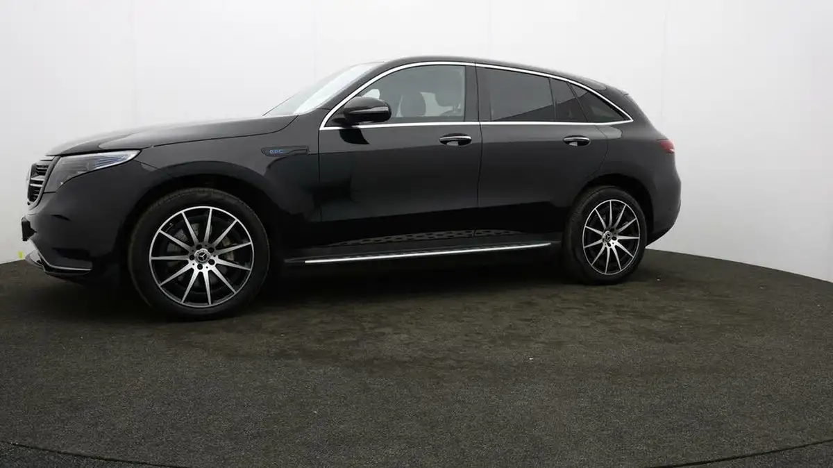 2021-mercedes-benz-eqc-e-eqc-400-amg-line-big-56