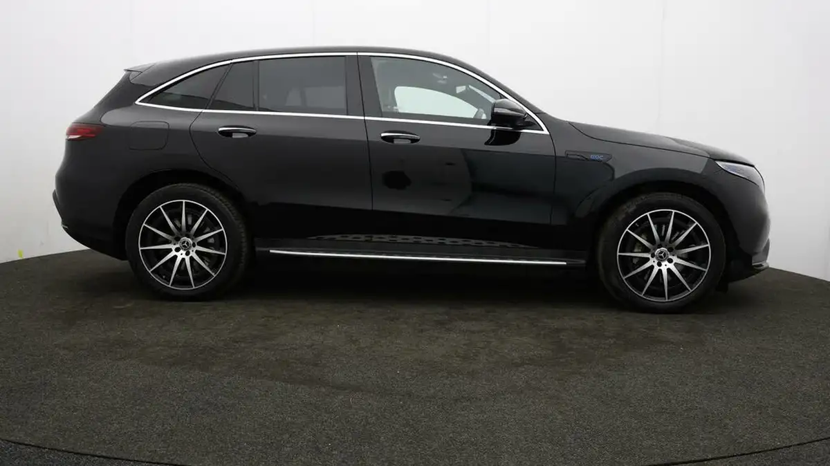 2021-mercedes-benz-eqc-e-eqc-400-amg-line-big-32