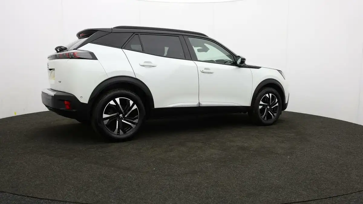 2021-peugeot-2008-suv-e-gt-big-27